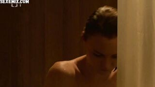 Pavlovova Maria unter der Dusche, Szene in Redl s01e01 (2018)