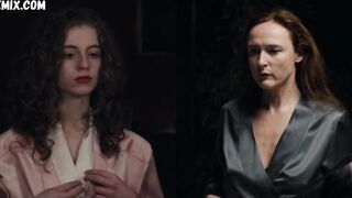 Boczny cycek Deborah Kaufmann, scena w Dark s01e03 (2017)