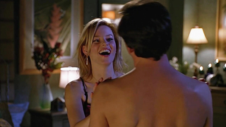 Elizabeth Banks sexy, scène érotique de The 40-Year-Old Virgin (2005)