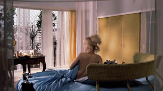 Goldie Hawn nude, erotic scene from There’s a Girl in My Soup (1970)