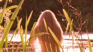 Svetlana Khodchenkova nude, erotic scene from Ohotniki za ikonami (2004)