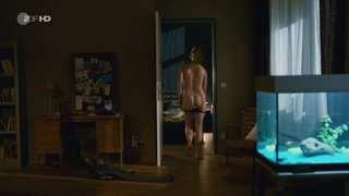 Lisa Wagner nude, erotic scene from Verdeckte Spuren (2017)