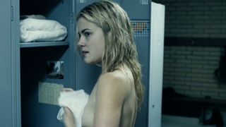 Rachael Taylor nago, scena erotyczna z Ghost Machine (2009)