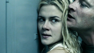 Rachael Taylor nago, scena erotyczna z Ghost Machine (2009)