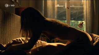 Lisa Maria Potthoff nude, Sex scene from Der letzte Kronzeuge (2014)