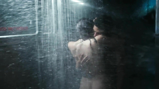 Callie Hernandez nue, scène de sexe d'Alien : Covenant (2017)