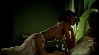 Bai Ling nago, scena seksu z Zła Penny (2010)