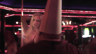 Aubrey Addams nue, Nikki Benz nue, scène de sexe de My Trip Back to the Dark Side (2014)