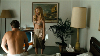 Heather Graham sexy - Bobby (2006)