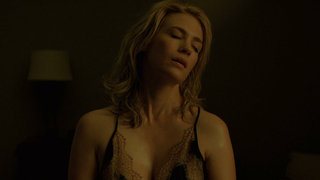 Celebridades desnudas »: January Jones sexy - Good Kill (2014)