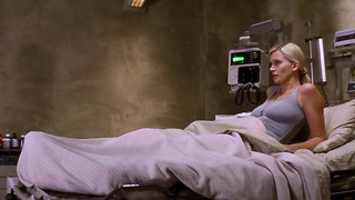 Nagie gwiazdy » Natasha Henstridge seksowna - Ghosts Of Mars (2001)