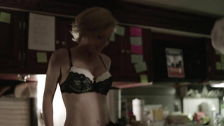 Célébrités nues » Kathleen Robertson nue - Boss s01e04 (2011)