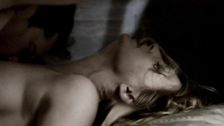 Célébrités nues » Jes Macallan nue, Sadie Alexandru nue - Femme Fatales s02e10 (2012)