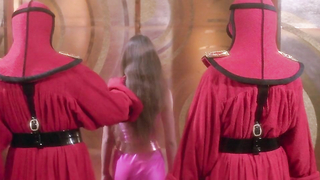 Nagie gwiazdy » Ornella Muti seksowna - Flash Gordon (1980)