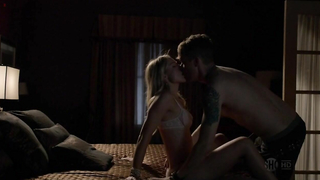 Célébrités nues » Kristen Bell sexy - House of Lies s01e04 (2012)