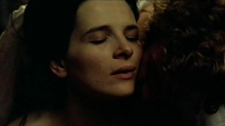 Çıplak ünlüler » Juliette Binoche çıplak - The Children of the Century (1999)