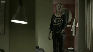 Célébrités nues » Sofia Helin nue - The Bridge s01e02 (2011)