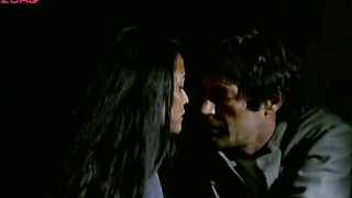 Nude celebs » Laura Gemser nude - Violenza in un carcere femminile (1982)