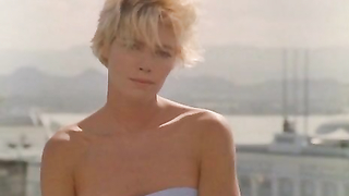 Kelly McGillis nude -  sex scene from Cat Chaser (1989)