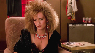 Nude celebs » Lea Thompson sexy - Howard the Duck (1986)