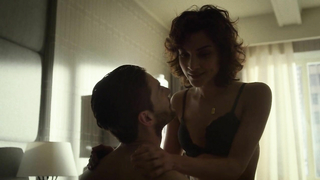 Nude celebs » Amber Rose Revah sexy - The Punisher s01e08 (2017)