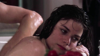 Nude celebs » Linda Fiorentino nude - The Moderns (1988)