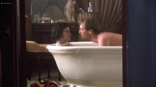 Nude celebs » Linda Fiorentino nude - The Moderns (1988)