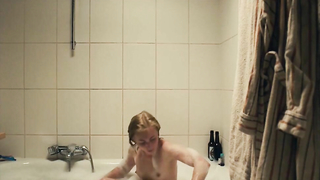 Elisa Schlott nude, Tabita Johannes nude -  sex scene from La Cigale et la Fourmi (2016)