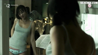 Tereza Nvotova, Anna Siskova sexy, scene in Male oslavy (2008)