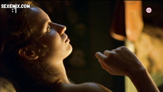 Tatiana Pauhofova topless, scene in Krute radosti (2002)