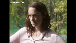 Ruth Wilson sexy, scène dans True Things (2021)