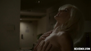 Keri Russell sexy, scène dans The Americans s02e01 (2014)