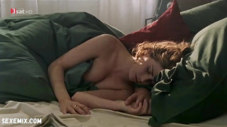 Ursula Buschhorn, Marion Mitterhammer sexy, scene in Das Madchen aus der Torte (1999)