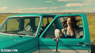 Melanie Scrofano in car, scene in Wynonna Earp s01e01 (2016)