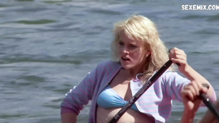 Peggy Trentini, Jennifer Runyon, Lori Sutton sexy, escena en Up the Creek (1984)