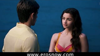 Alia Bhatt and Siddhart Malhotra - Student Of The Year