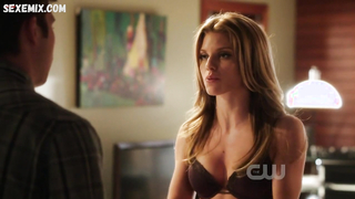 Biquíni AnnaLynne McCord, cena em 90210 s04e04 (2011)