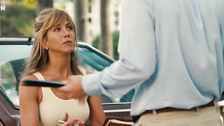 Jennifer Aniston bikini, scene in Marley And Me (2008)