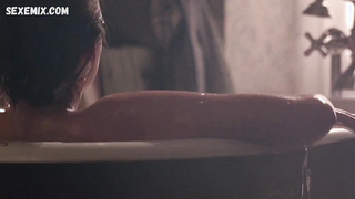 Leelee Sobieski, Tara Fitzgerald lesbiana, escena en In a Dark Place (2006)