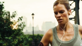 Seins d'Hilary Swank, scène dans The Resident (2011)