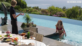 Margarita Levieva bikini rojo, escena en Revenge s01e08 (2011)