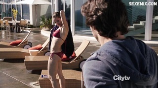 Margarita Levieva bikini rojo, escena en Revenge s01e08 (2011)