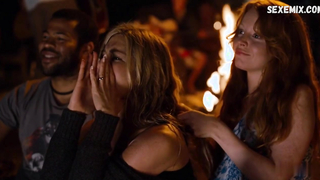 Jennifer Aniston, Malin Akerman, Kerri Kenney, Lauren Ambrose sexy, scene in Wanderlust (2012)