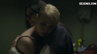 Emily Tarver, Laura Prepon strips dancing striptease, scene in Orange Is the New Black s07e02-10 (2019)