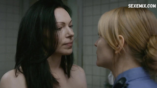 Emily Tarver, Laura Prepon strips dancing striptease, scene in Orange Is the New Black s07e02-10 (2019)