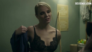 Emily Tarver, Laura Prepon strips dancing striptease, scene in Orange Is the New Black s07e02-10 (2019)