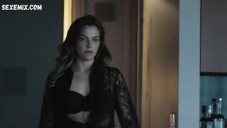 Riley Keough sexy, scena in The Girlfriend Experience s01e13 (2016)