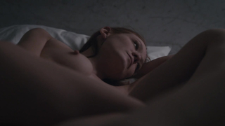 Louisa Krause, Anna Friel lesbian, scene in The Girlfriend Experience s02e03 (2017)