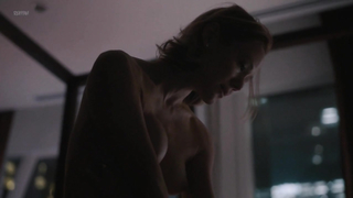 Louisa Krause sesso da cowgirl, scena in The Girlfriend Experience s02e11 (2017)