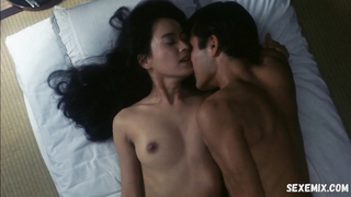 Hitomi Kuroki shows full frontal nudity, scene in Metamorphosis (Keshin) (1986)